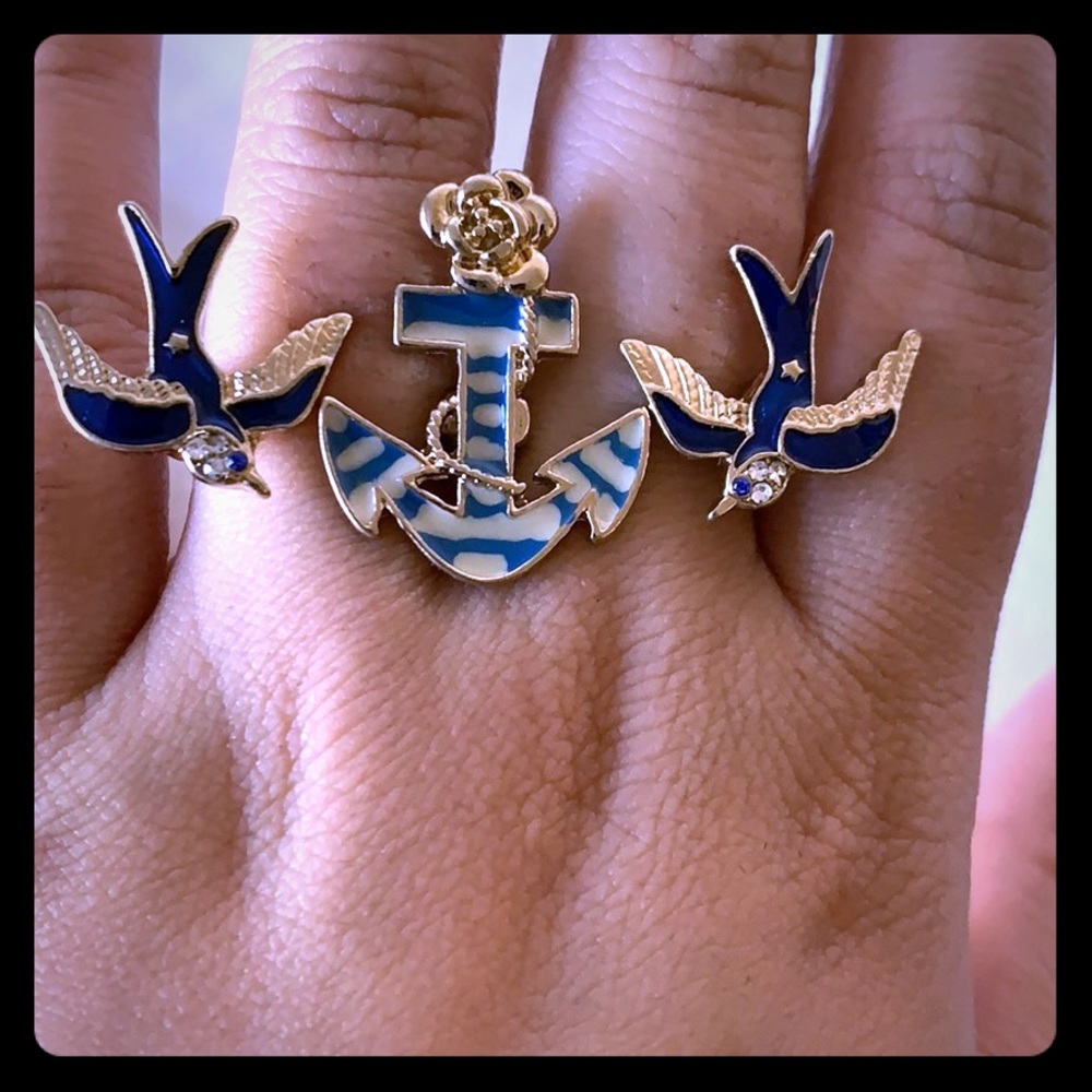 Double ring in nautical theme.